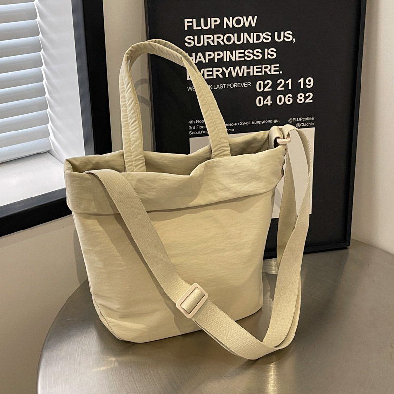 Сумка-тоут из нейлона с индиви – обзор и цена Women Bags Logo