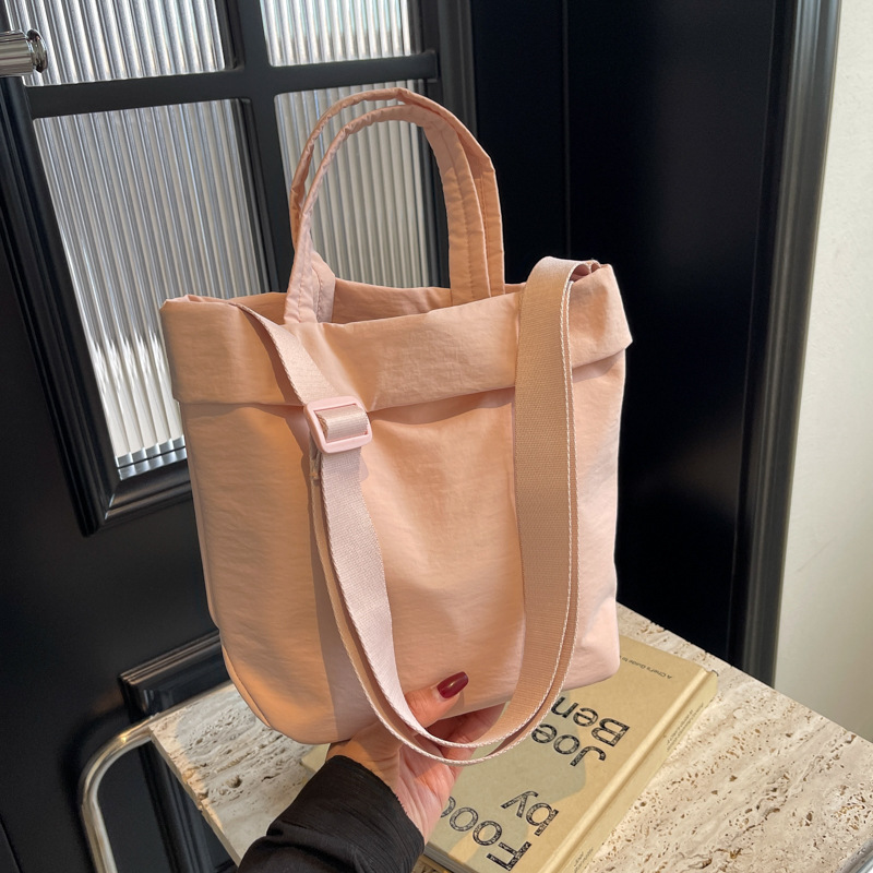 Сумка-тоут из нейлона с индиви – обзор и цена Women Bags Logo