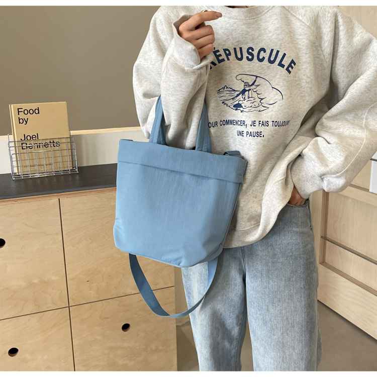 Сумка-тоут из нейлона с индиви – обзор и цена Women Bags Logo